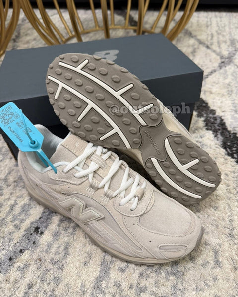 NB204L 'Mushroom Arid Stone' For Men & Women